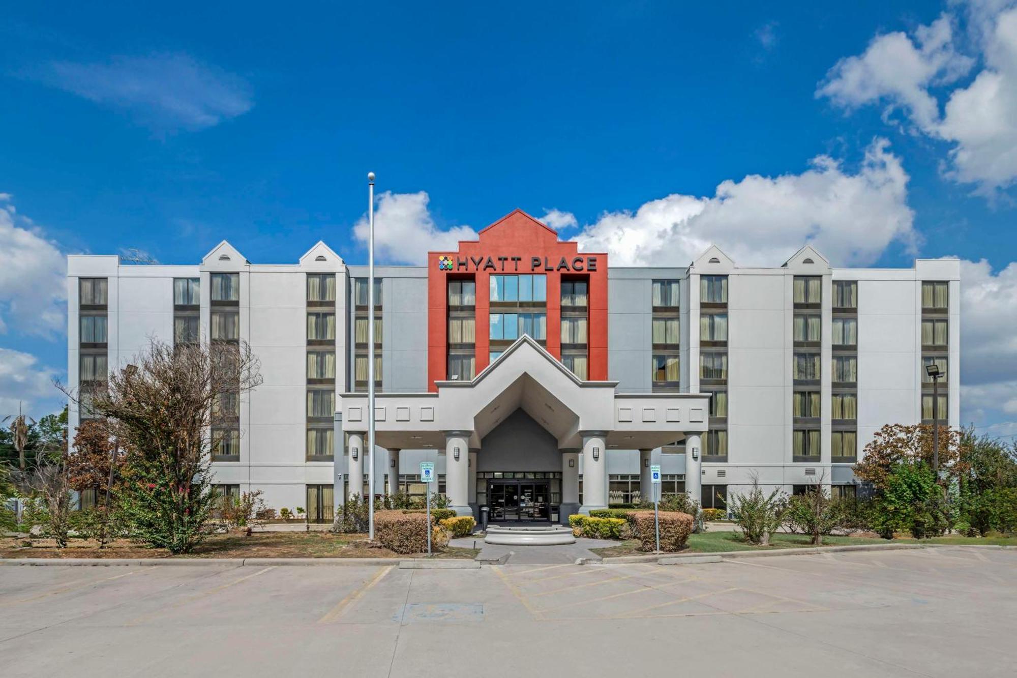 Hyatt Place Houston-North Hotel Exterior photo